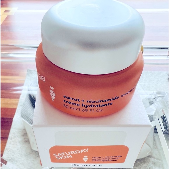 saturday skin Other - Saturday Skin Carrot +Niacinamide Moisturizing Cream